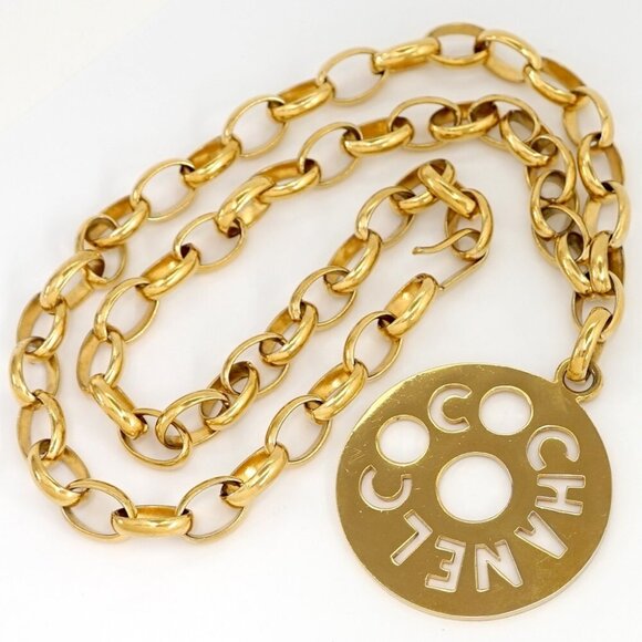 CHANEL COCO Logo Medallion Vintage Necklace 32" Gold Tone Auth #42561 - Picture 3 of 5